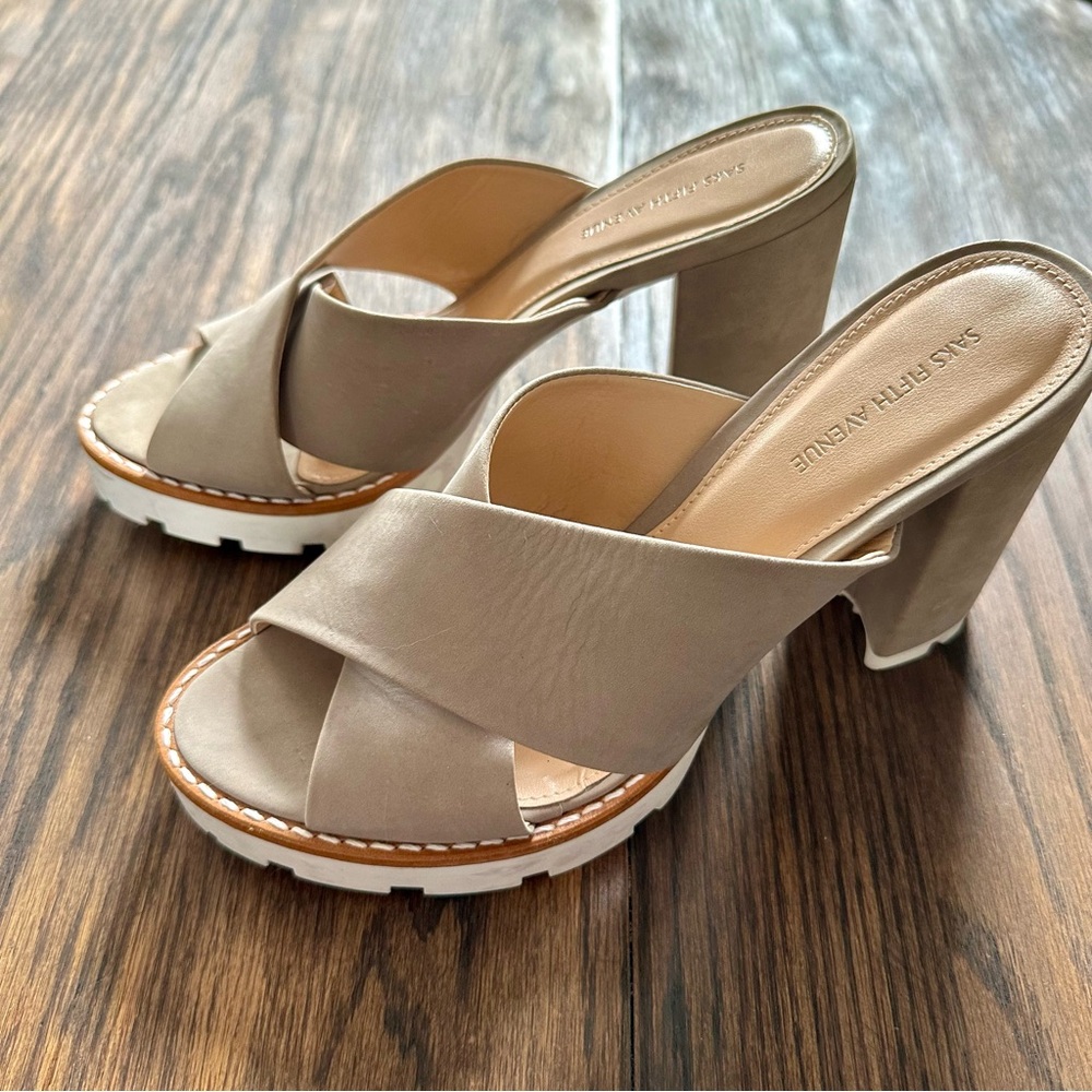 Saks Fifth Avenue • Lug Sole Platform Sandal • 8
